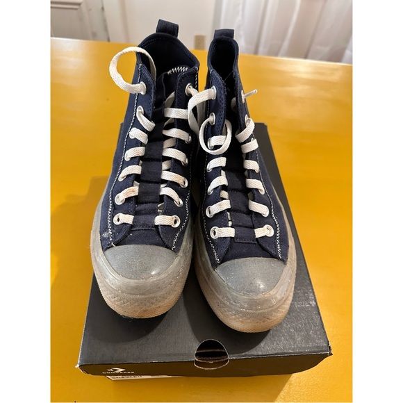 Converse all star women’s 8 men’s 6 - Picture 2 of 3